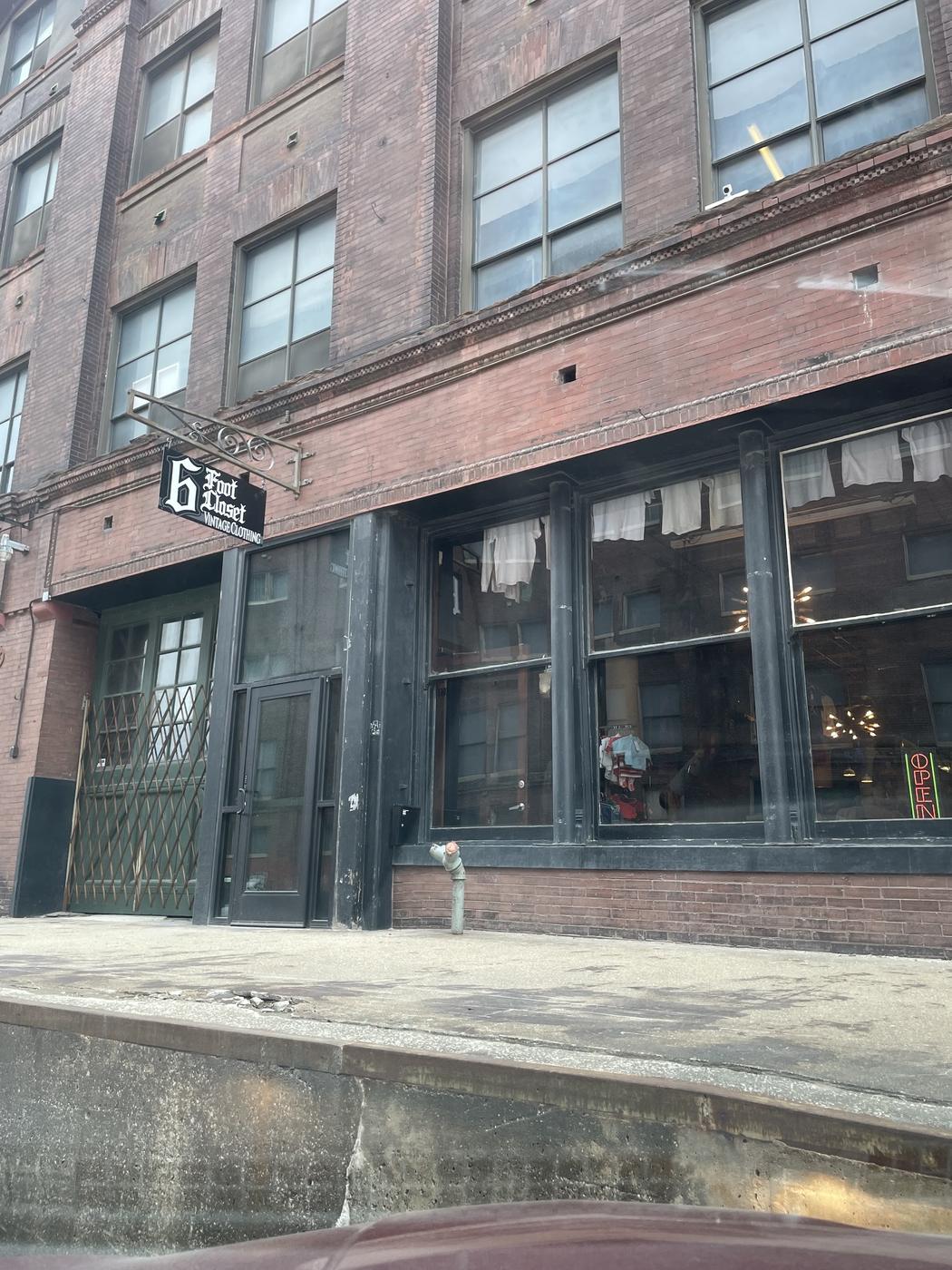The 6 Foot Closet building seen from across Mulberry Street